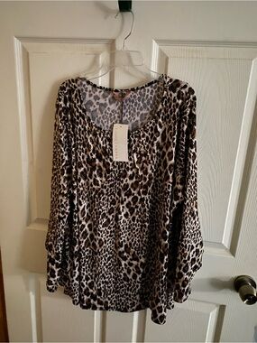 Leopard Print Long Sleeve Scoop Neck Top - Brown/Black